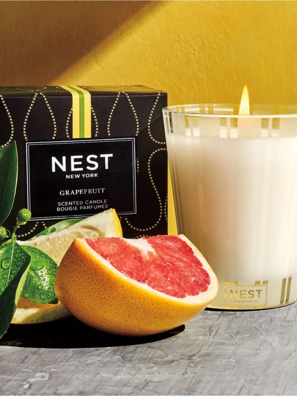 NEST Fragrances Grapefruit Candle - White & Gold Accents